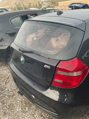 Foto de PORTON TRASERO BMW SERIE 1 BERLINA (E81/E87) 2.0 Turbodiesel CAT (143 CV / 105 KW) referencia 41627133898 foto 2