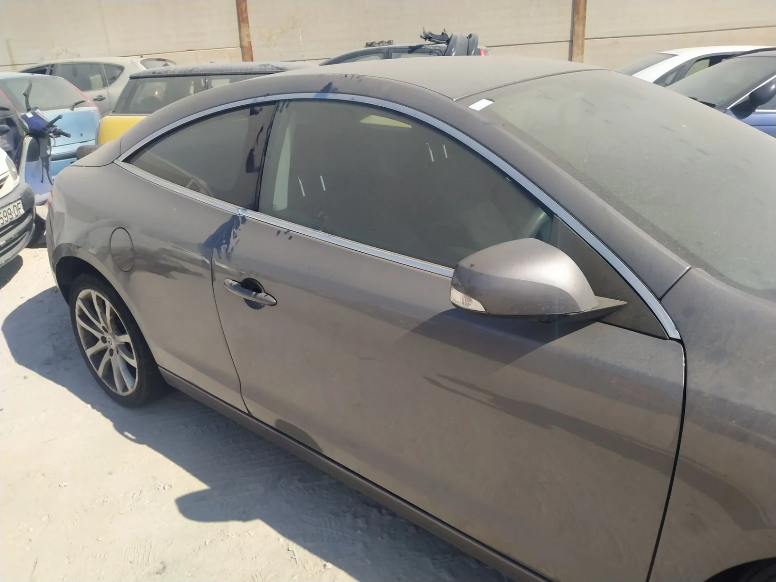 Foto de LUNA DELANTERA DERECHA RENAULT LAGUNA III COUPE 2.0 dCi Diesel FAP (150 CV / 110 KW) referencia 803001980R