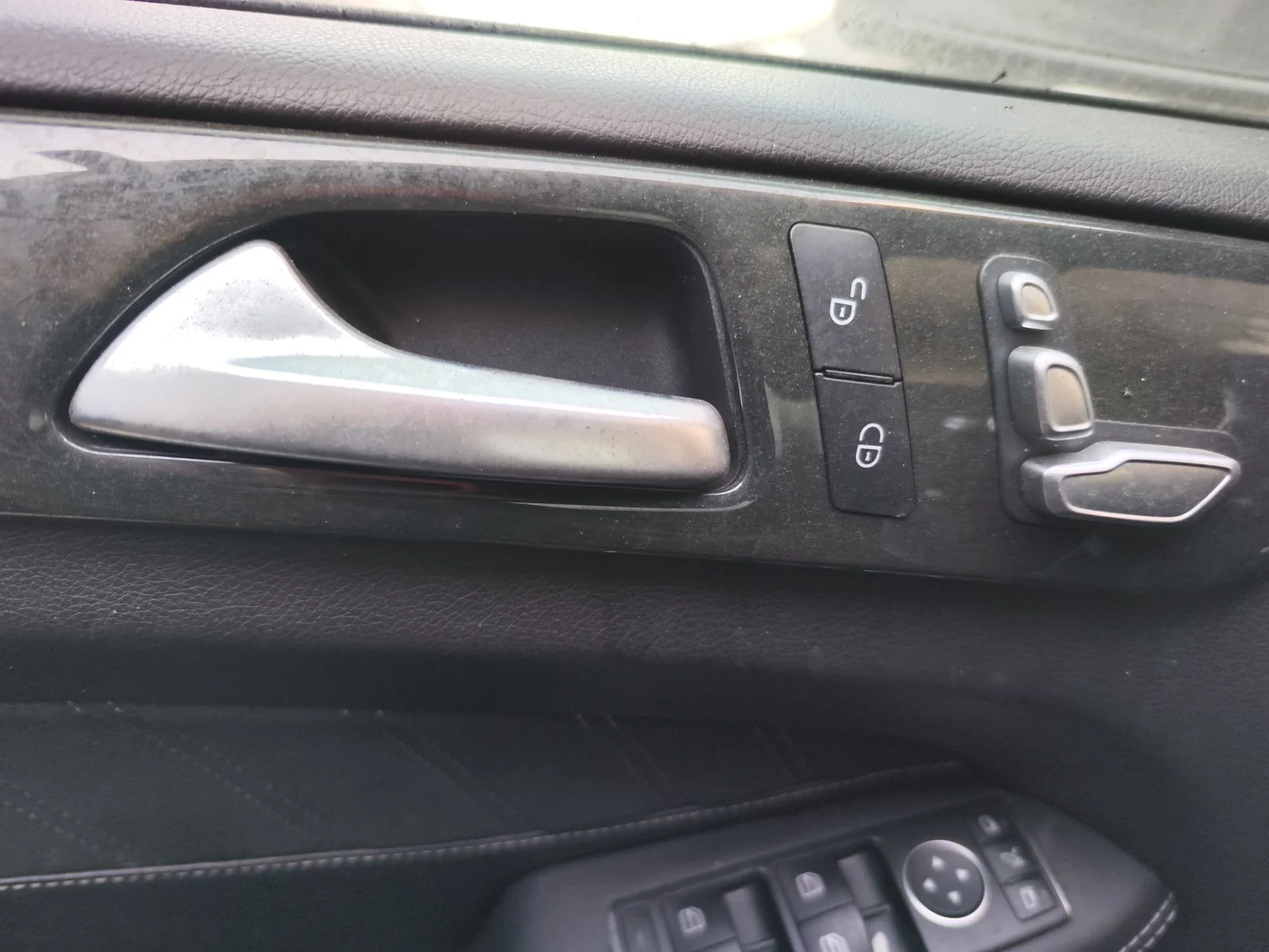 Foto de MANETA INTERIOR DELANTERA IZQUIERDA MERCEDES-BENZ CLASE GLE (BM 292) COUPE 3.0 CAT (390 CV / 287 KW) referencia A2927600300
