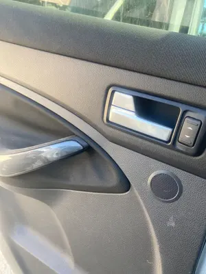 Foto de MANETA INTERIOR TRASERA IZQUIERDA FORD KUGA (CBV) 2.0 TDCi CAT (136 CV / 100 KW) referencia 1501943