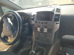 Foto de WARNING OPEL ZAFIRA B 1.9 CDTI (120 CV / 88 KW)