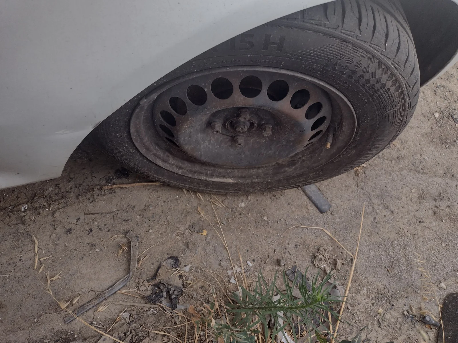 Foto de PASO RUEDA DELANTERO DERECHO OPEL CORSA D 1.3 16V CDTI (75 CV / 55 KW) referencia 13187355