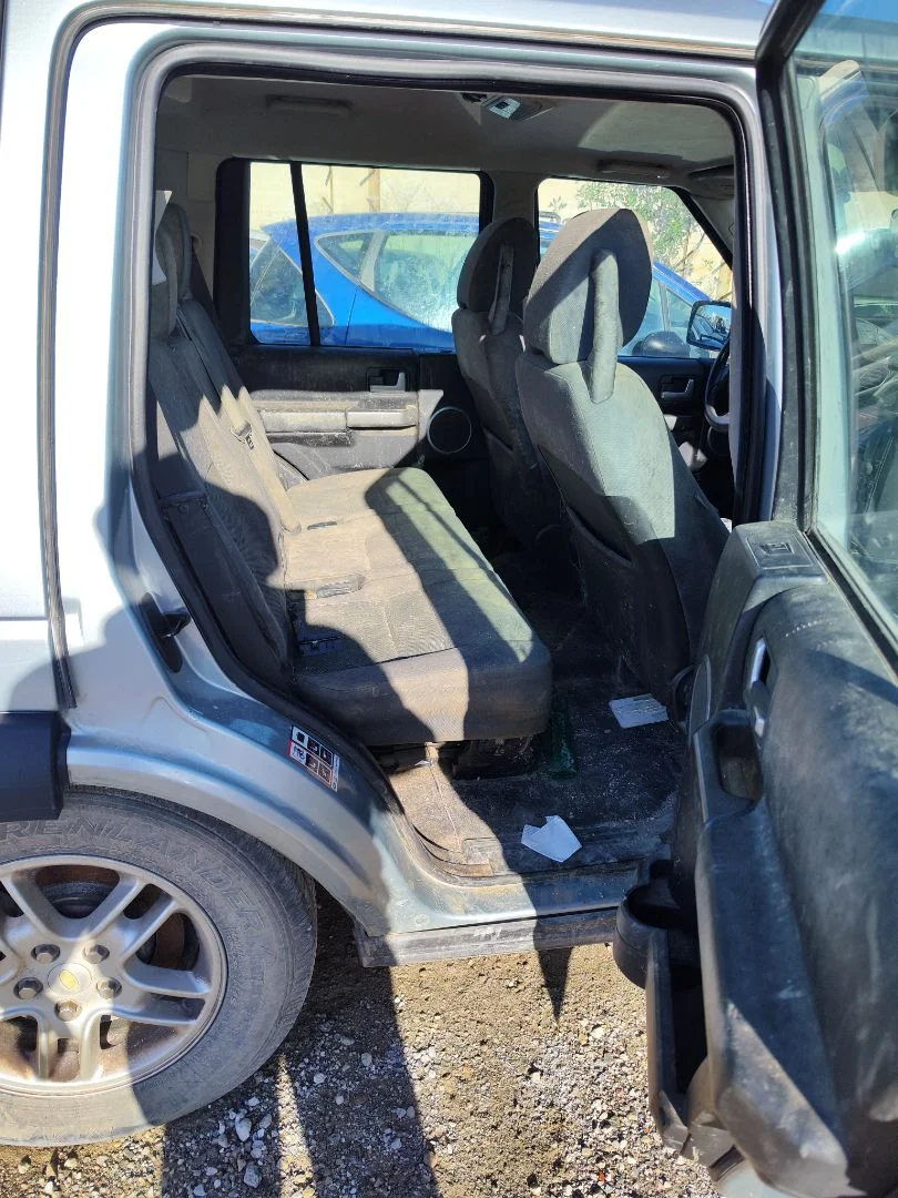 Foto de GOMAS CONTORNO PUERTA LAND ROVER DISCOVERY 2.7 Td V6 CAT (190 CV / 140 KW)
