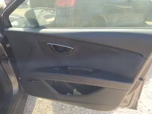 Foto de CERRADURA PUERTA DELANTERA DERECHA SEAT LEON ST 5F8 1.6 TDI (105 CV / 77 KW) referencia 5K1837016H