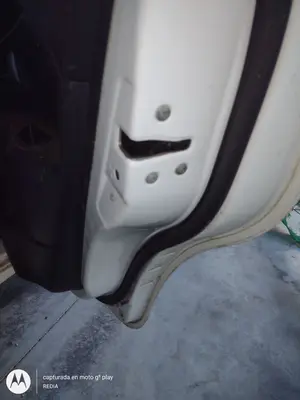 Foto de CERRADURA PUERTA TRASERA DERECHA KIA RIO (UB) 1.2 CAT (86 CV / 63 KW) referencia 814111W010