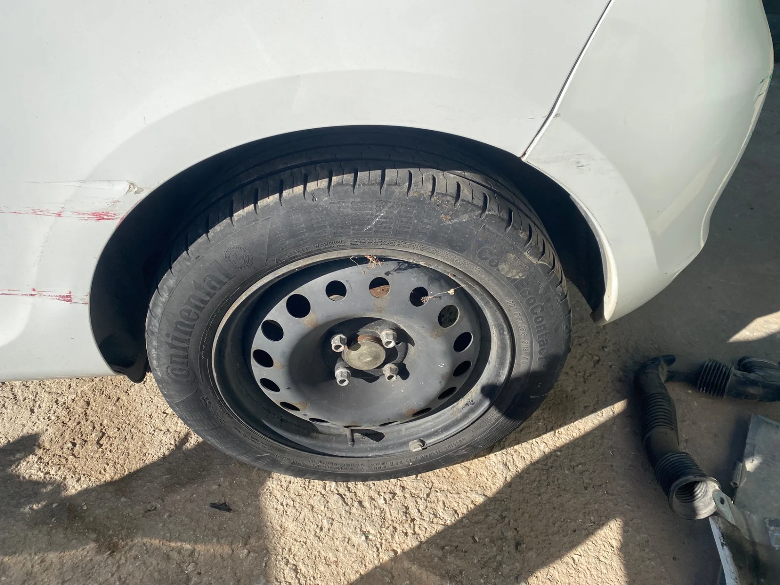 Foto de LLANTA RENAULT CLIO III 1.5 dCi Diesel (68 CV / 50 KW) referencia 8200110146
