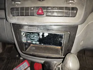 Foto de SISTEMA AUDIO / RADIO CD MERCEDES-BENZ VITO FURGÓN (639) 2.1 CDI CAT (109 CV / 80 KW)