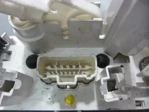Foto de NO IDENTIFICADO RENAULT CLIO III 1.2 (75 CV / 55 KW) referencia 030967W foto 2