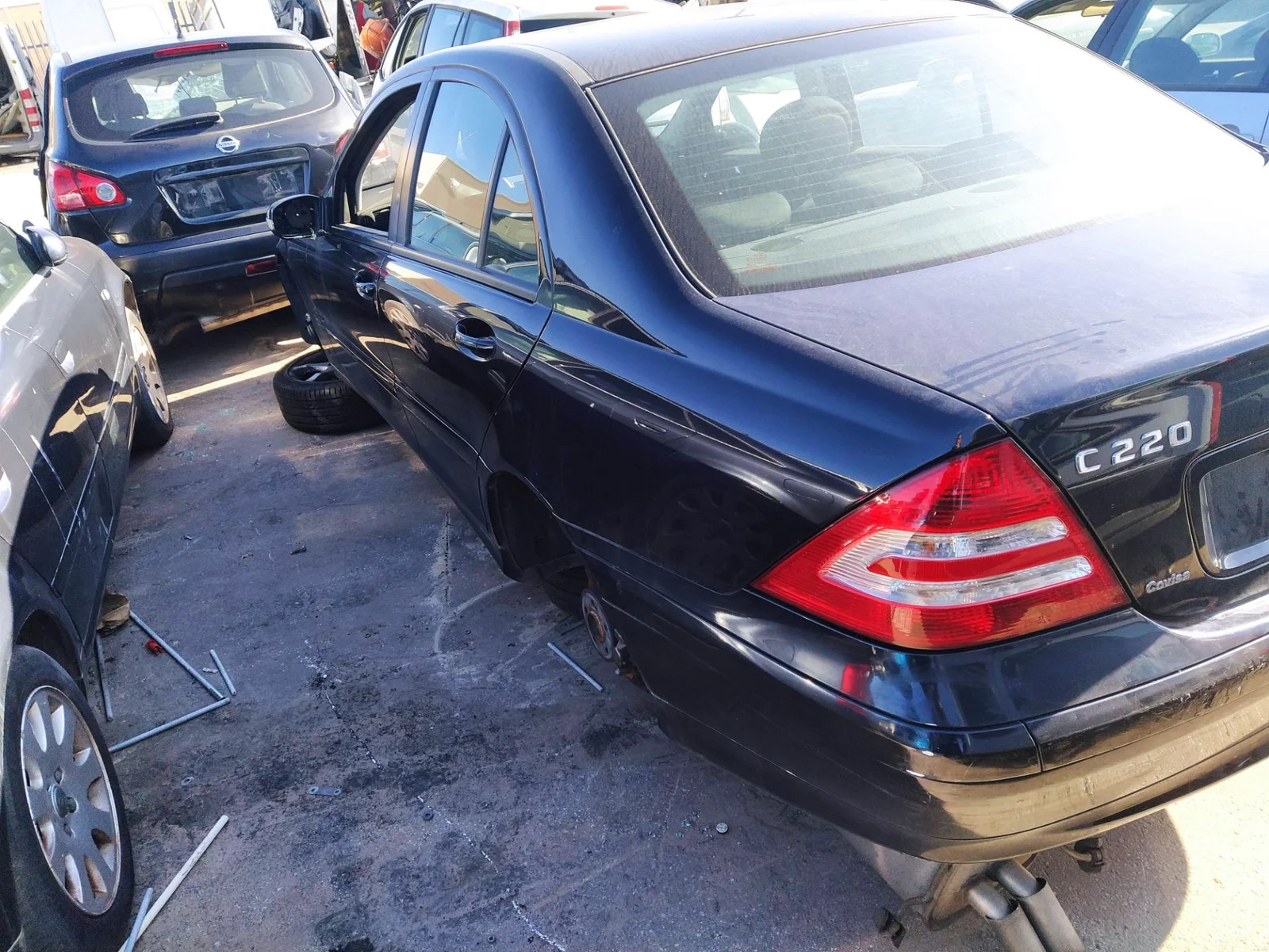 Foto de BRAZO SUSPENSION TRASERO IZQUIERDO MERCEDES-BENZ CLASE C (BM 203) BERLINA 2.2 CDI CAT (150 CV / 110 KW) referencia A2033500006