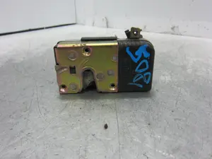 Foto de CERRADURA PUERTA DELANTERA IZQUIERDA PEUGEOT 206 1.4  (75 CV / 55 KW)