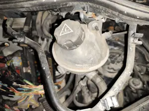 Foto de DEPOSITO EXPANSION CITROEN C8 2.0 HDi CAT (RHK / DW10UTED4) (120 CV / 88 KW) referencia 1323AC