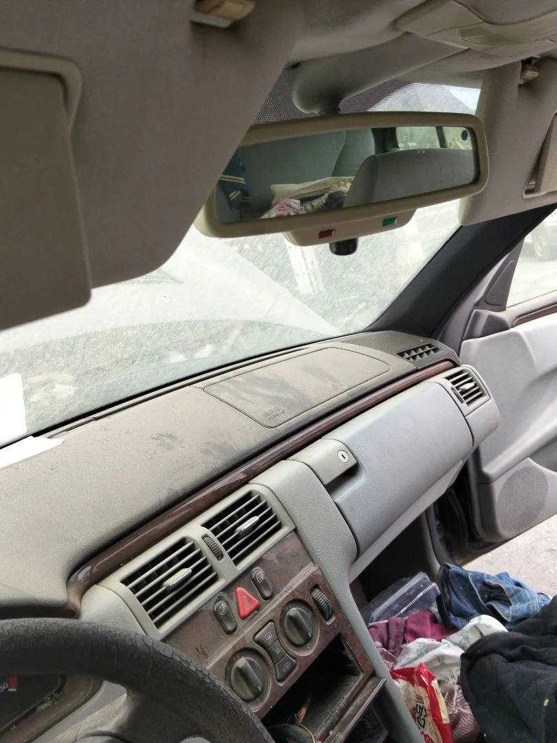 Foto de RETROVISOR INTERIOR MERCEDES-BENZ CLASE E (BM 210) BERLINA 2.9 Turbodiesel CAT (129 CV / 95 KW)