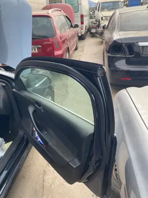 Foto de GOMAS CONTORNO PUERTA VOLKSWAGEN PASSAT BERLINA (3C2) 2.0 TDI (140 CV / 103 KW)