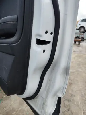 Foto de CERRADURA PUERTA DELANTERA DERECHA LAND ROVER RANGE ROVER EVOQUE 2.0 Td4 CAT (150 CV / 110 KW) referencia LR091524