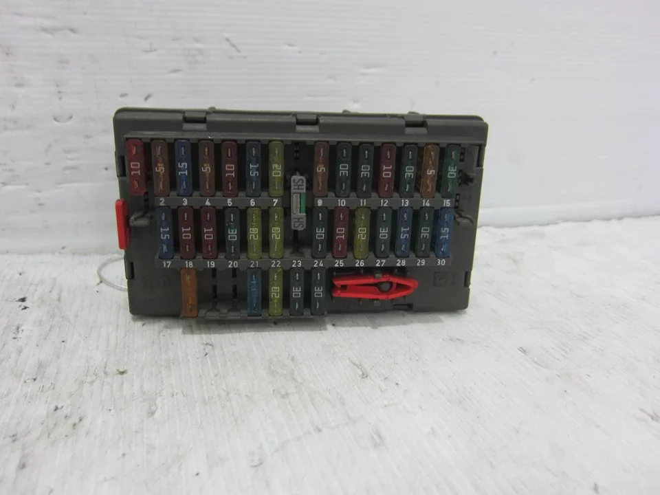 Foto de CAJA RELES / FUSIBLES CITROEN EVASION referencia 3631527980