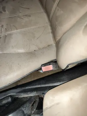 Foto de PRETENSOR AIRBAG DERECHO LAND ROVER RANGE ROVER (LM) 4.4 V8 CAT (306 CV / 225 KW)
