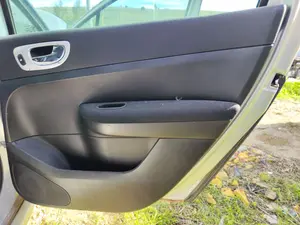 Foto de GUARNECIDO PUERTA TRASERA DERECHA PEUGEOT 307 BREAK/ SW (S2) 2.0 16V HDi FAP CAT (RHR / DW10BTED4) (136 CV / 100 KW) referencia 9333G6