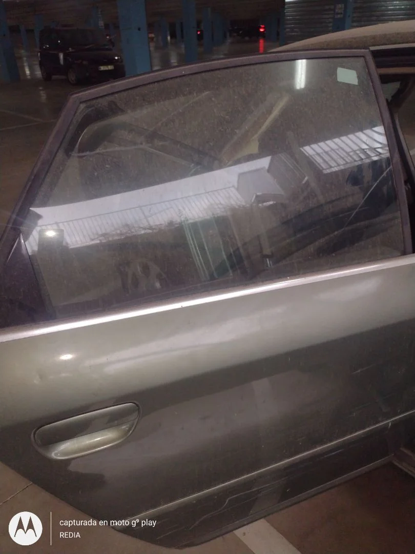 Foto de LUNA TRASERA DERECHA AUDI A6 BERLINA (4B2) 1.9 TDI (131 CV / 96 KW) referencia 4B5845206B
