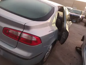 Foto de PUENTE TRASERO RENAULT LAGUNA II (BG0) 2.2 dCi Turbodiesel (150 CV / 110 KW) referencia 7701477428