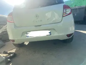 Foto de PARAGOLPES TRASERO RENAULT CLIO III 1.5 dCi Diesel (68 CV / 50 KW) referencia 7701479250