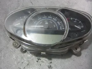 Foto de CUADRO CUENTA KILOMETROS PIAGGIO (VESPA) MEDLEY 125 125 cm3 - 9.0 kW (4 tiempos) (12 CV / 9 KW) referencia 1D000996