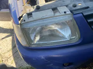 Foto de FARO DERECHO VOLKSWAGEN POLO III (6N1) 1.4  (60 CV / 44 KW) referencia 6N1941016A
