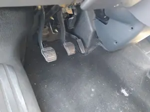 Foto de PEDAL EMBRAGUE FORD TRANSIT CAJA ABIERTA (FY) 2.4 TDE CAT (120 CV / 88 KW)
