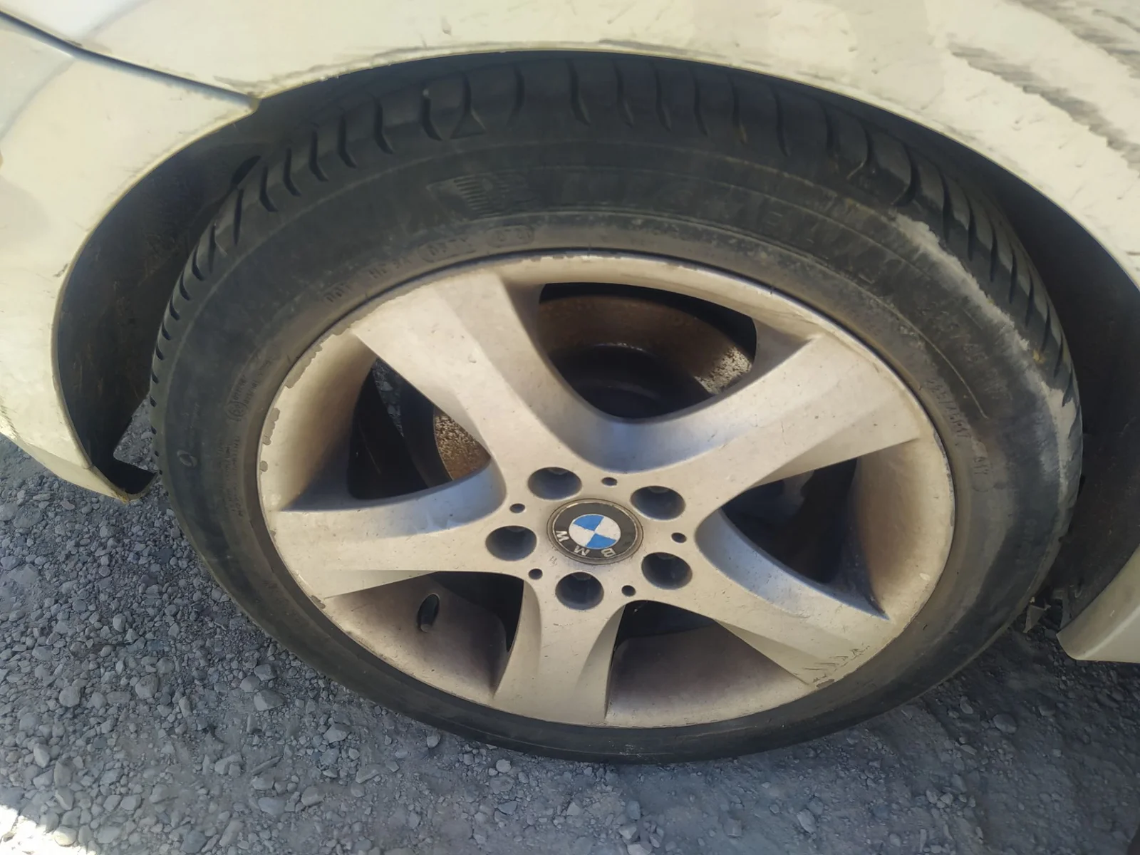 Foto de MANGUETA TRASERA DERECHA BMW SERIE 1 BERLINA (E81/E87) 2.0 16V Diesel CAT (122 CV / 90 KW)