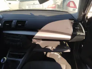 Foto de AIRBAG DELANTERO DERECHO BMW SERIE 1 BERLINA (E81/E87) 2.0 16V Diesel CAT (122 CV / 90 KW) referencia 72126982860
