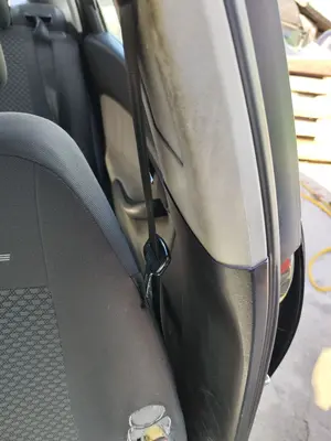 Foto de CINTURON SEGURIDAD DELANTERO IZQUIERDO SEAT IBIZA (6L1) 1.9 TDI (101 CV / 74 KW) referencia 6L4857705L FKZ