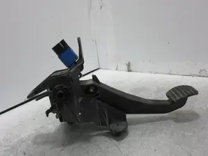 Foto de PEDAL EMBRAGUE DACIA DOKKER 1.5 dCi Diesel FAP CAT (90 CV / 66 KW) referencia 465039034R foto 5