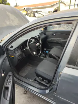 Foto de GOMAS CONTORNO PUERTA KIA RIO (JB) 1.5 CRDi (110 CV / 81 KW) referencia 863721G001