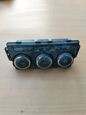Foto de MANDO CALEFACCION / AIRE ACONDICIONADO MAZDA 6 BERLINA (GH) 2.2 Turbodiesel CAT (163 CV / 120 KW) referencia 00217EA128
