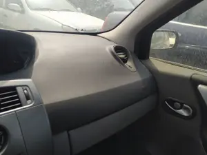 Foto de AIRBAG DELANTERO DERECHO RENAULT SCENIC II (JM) 1.5 dCi Diesel (101 CV / 74 KW) referencia 8200230383