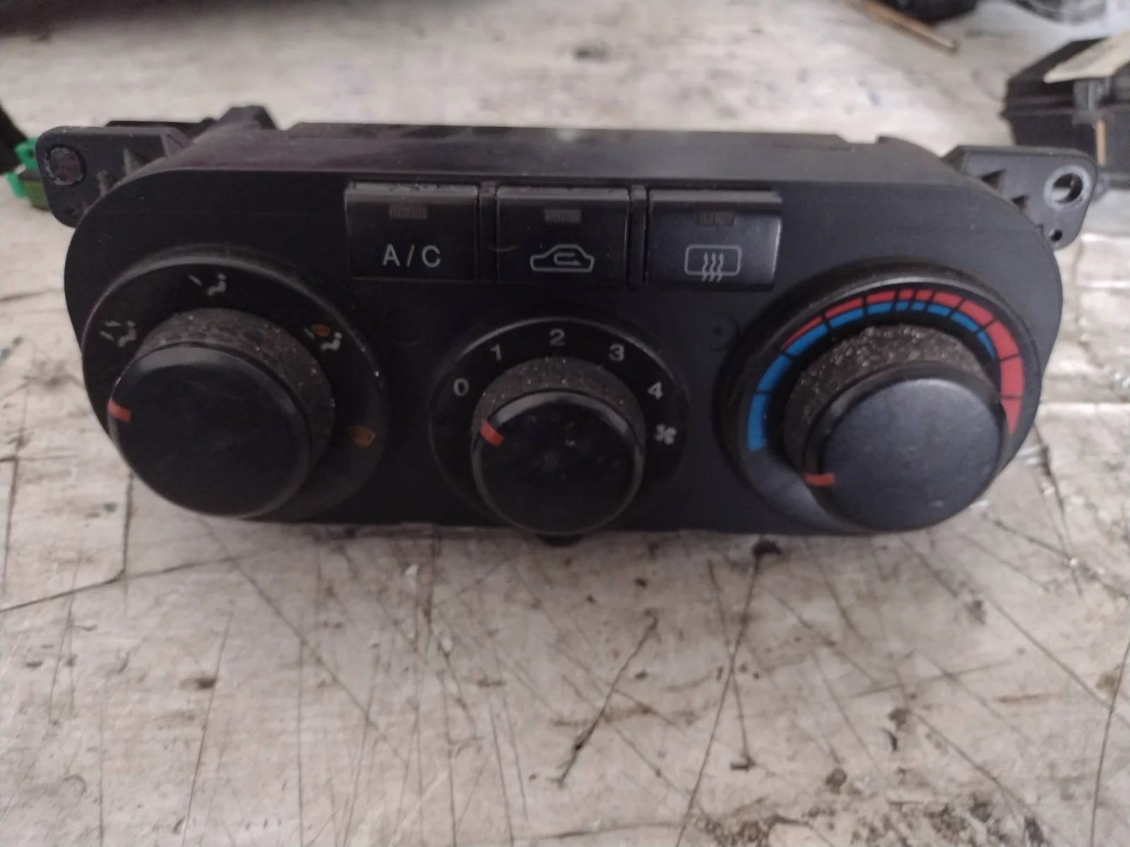 Foto de MANDO CLIMATIZADOR HYUNDAI COUPE (GK) 1.6 16V CAT (105 CV / 77 KW) referencia 972502C