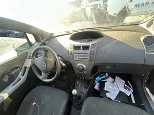 Foto de AIRBAG DELANTERO DERECHO TOYOTA YARIS (KSP9/SCP9/NLP9) 1.3 16V CAT (101 CV / 74 KW) referencia 739600D012