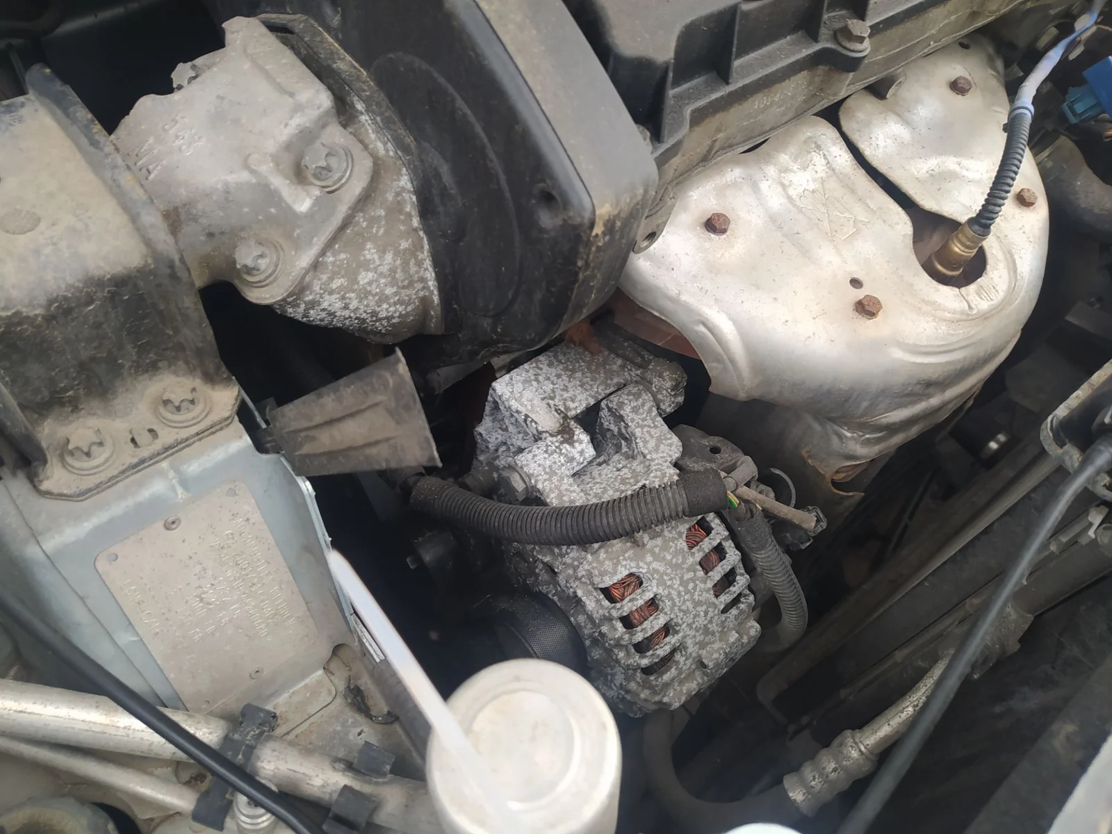 Foto de ALTERNADOR CITROEN C4 BERLINA 1.6 16V CAT (NFU / TU5JP4) (109 CV / 80 KW) referencia 5705NH