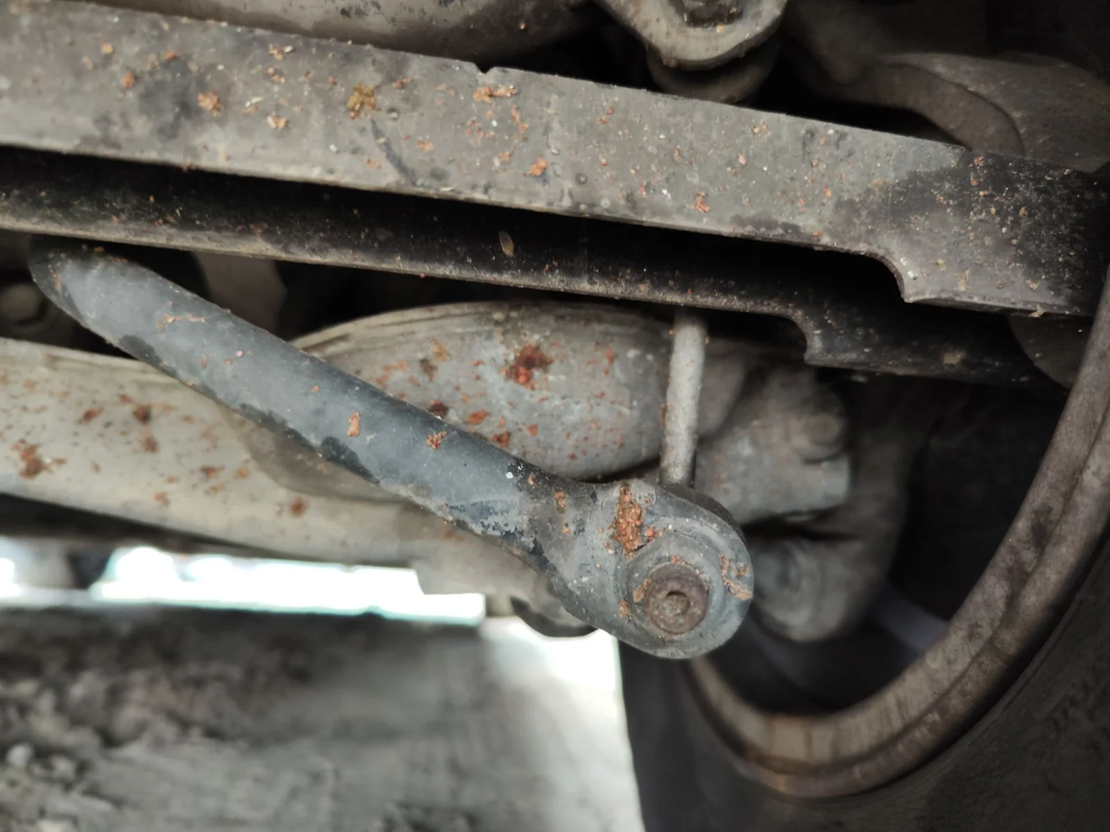 Foto de BRAZO SUSPENSION TRASERO DERECHO VOLVO S80 BERLINA 2.4 CAT (140 CV / 103 KW) referencia 9157102