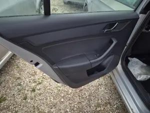 Foto de MANETA INTERIOR TRASERA IZQUIERDA SKODA RAPID (NH) 1.2 8V TSI (86 CV / 63 KW) referencia 5JB867011