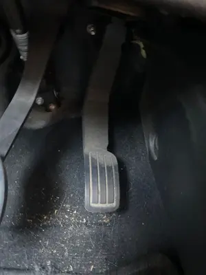 Foto de PEDAL ACELERADOR PEUGEOT 208 (P2) 1.2 PureTech (74 CV / 55 KW)