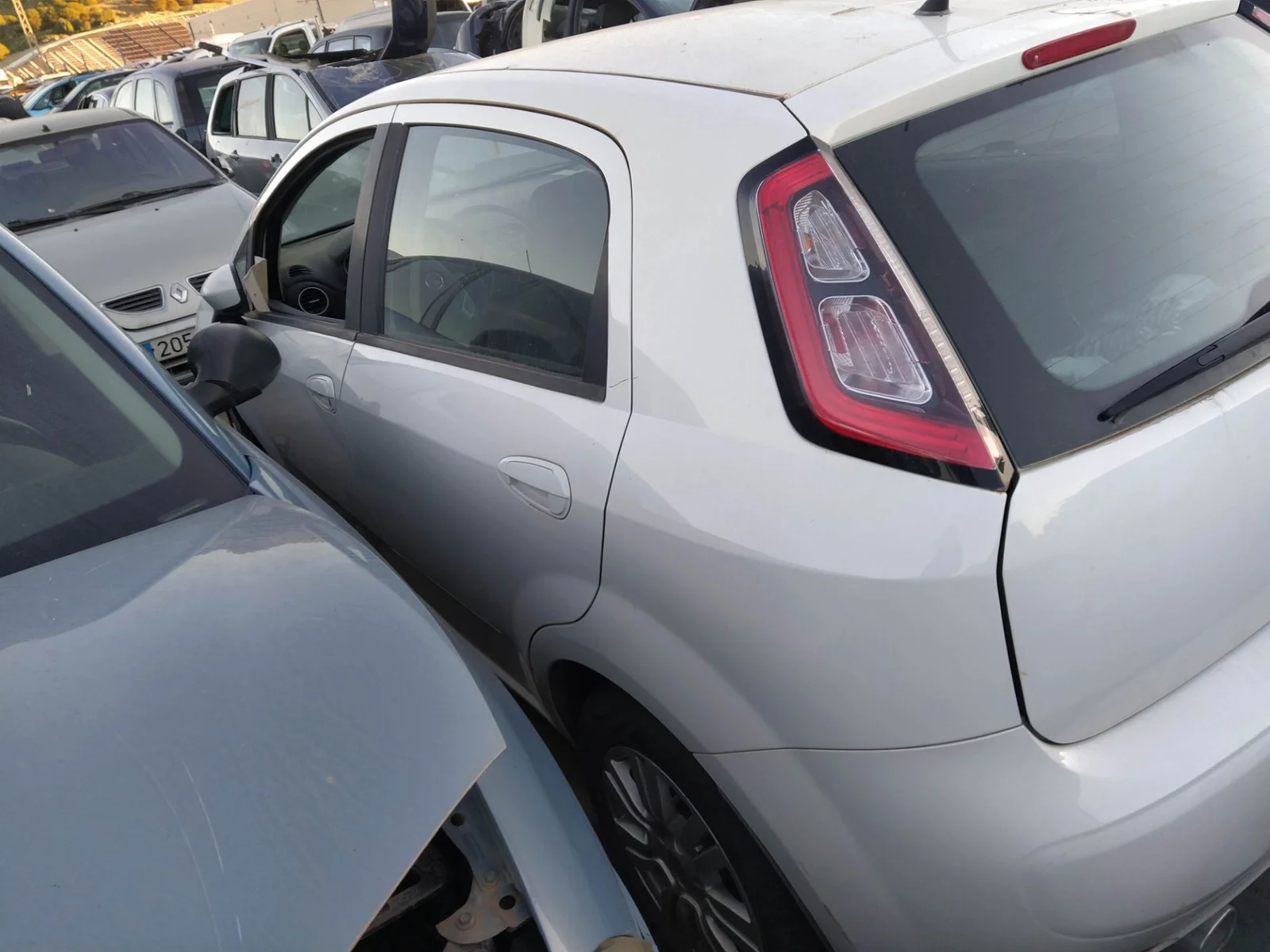 Foto de LUNA TRASERA IZQUIERDA FIAT III PUNTO (199) 1.4 CAT (78 CV / 57 KW) referencia 0051869151