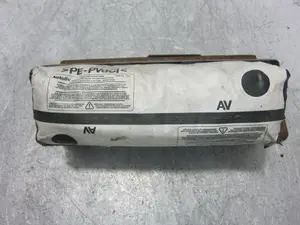 Foto de AIRBAG DELANTERO DERECHO CITROEN XSARA BERLINA 1.6 16V CAT (NFU / TU5JP4) (109 CV / 80 KW) referencia 9631316180
