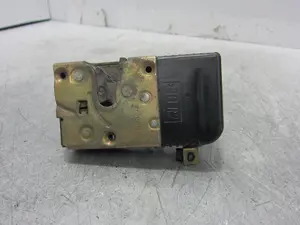 Foto de CERRADURA PUERTA DELANTERA DERECHA PEUGEOT 206 1.4  (75 CV / 55 KW)