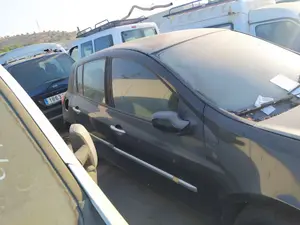 Foto de MANETA EXTERIOR TRASERA DERECHA RENAULT CLIO III 1.5 dCi Diesel (68 CV / 50 KW) referencia 7701478161
