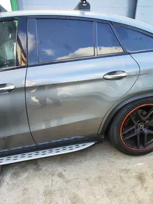 Foto de PUERTA TRASERA IZQUIERDA MERCEDES-BENZ CLASE GLE (BM 292) COUPE 3.0 CAT (390 CV / 287 KW) referencia A2927305101