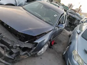 Foto de TRANSMISION DELANTERA IZQUIERDA VOLKSWAGEN PASSAT BERLINA (3C2) 2.0 TDI (140 CV / 103 KW) referencia 3C0407271AJ