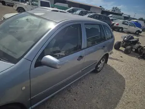 Foto de PUERTA TRASERA IZQUIERDA SKODA FABIA COMBI (6Y5) 1.9 TDI (101 CV / 74 KW) referencia 6Y9833055