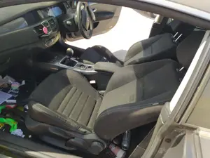 Foto de AIRBAG LATERAL IZQUIERDO RENAULT LAGUNA III COUPE 2.0 dCi Diesel FAP (150 CV / 110 KW) referencia 985L10001R