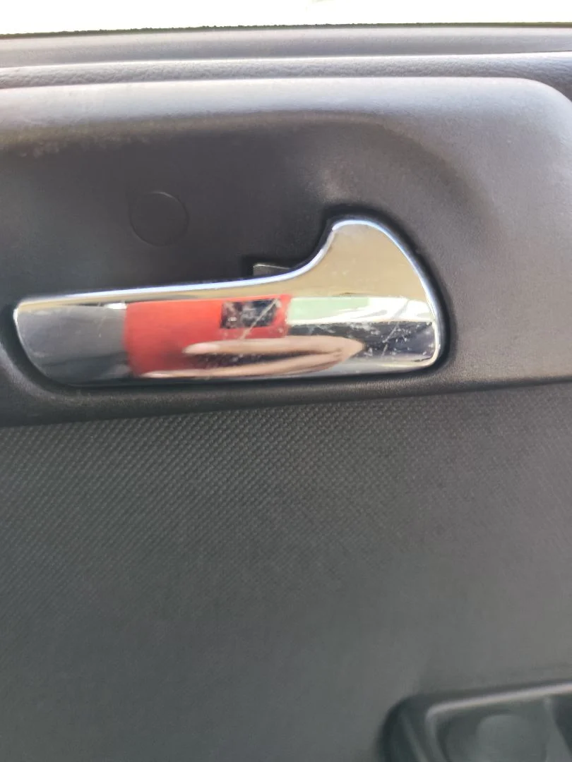Foto de MANETA INTERIOR TRASERA DERECHA OPEL ASTRA G BERLINA 1.7 16V DTI CAT (Y 17 DT / LR6) (75 CV / 55 KW) referencia 9101476