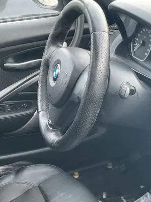 Foto de VOLANTE BMW SERIE 1 BERLINA (E81/E87) 2.0 Turbodiesel CAT (143 CV / 105 KW) referencia 32307839114
